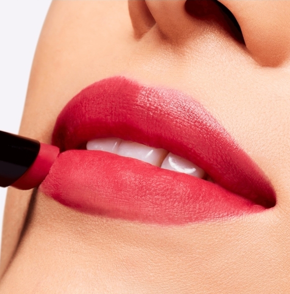 MAC Powder Kiss Velvet Blur Slim Stick - Wild Sumac - Picture 5 of 7